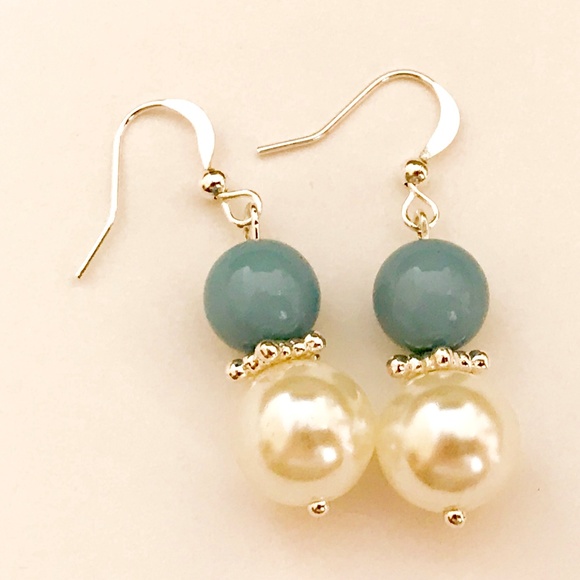Silver Light Blue Bead Pearl Earrings Handmade - Picture 5 of 8